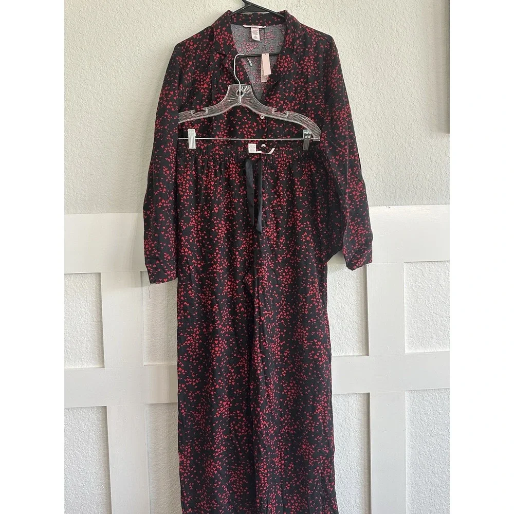 Victoria Secret womens size M Black Red Heart Pajama Set 2pc Pant Top Valentine
